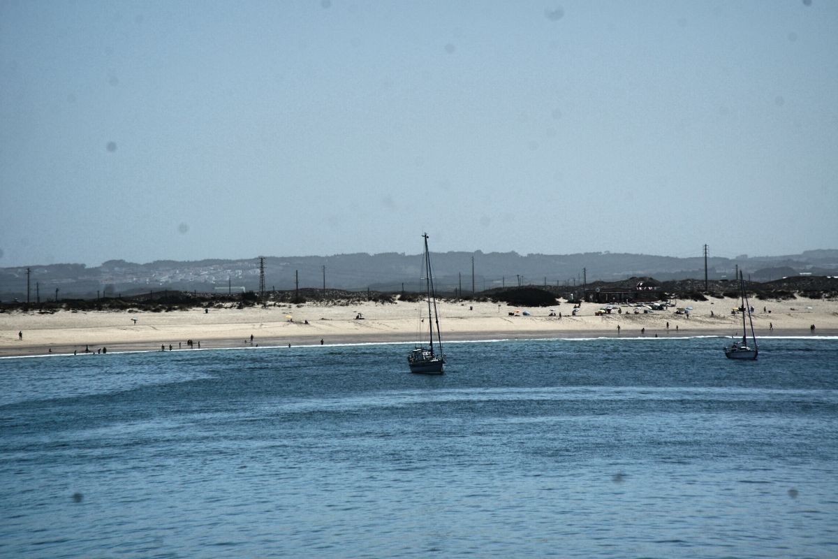 Пляж Моле Лешти