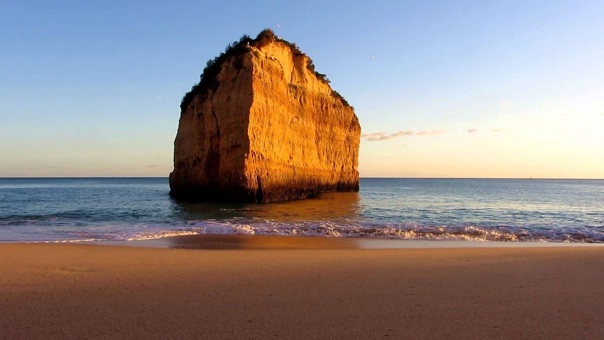 Пляж Кова-Редонда