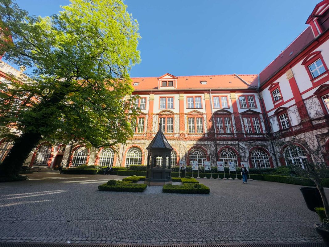 Внутренний двор Оссолениума