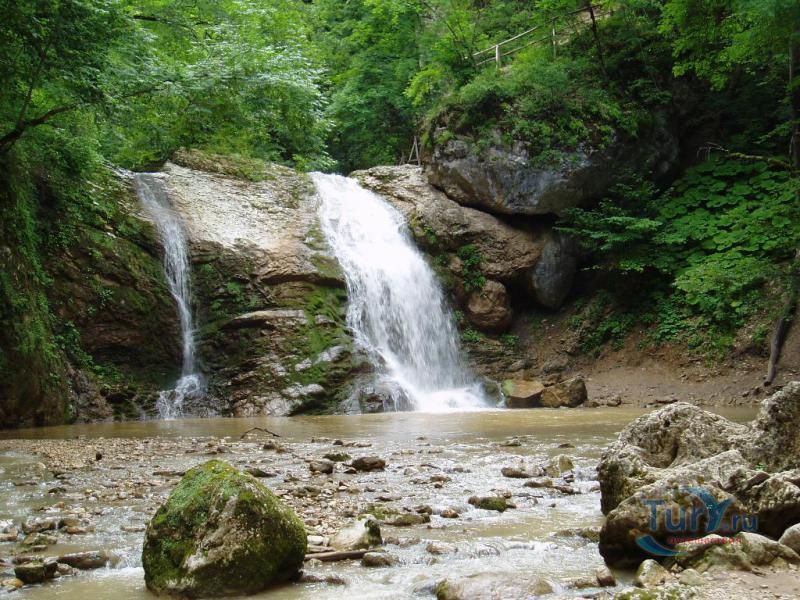 Водопады Руфабго