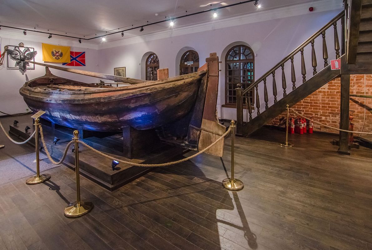 Музей-усадьба Ботик Петра I