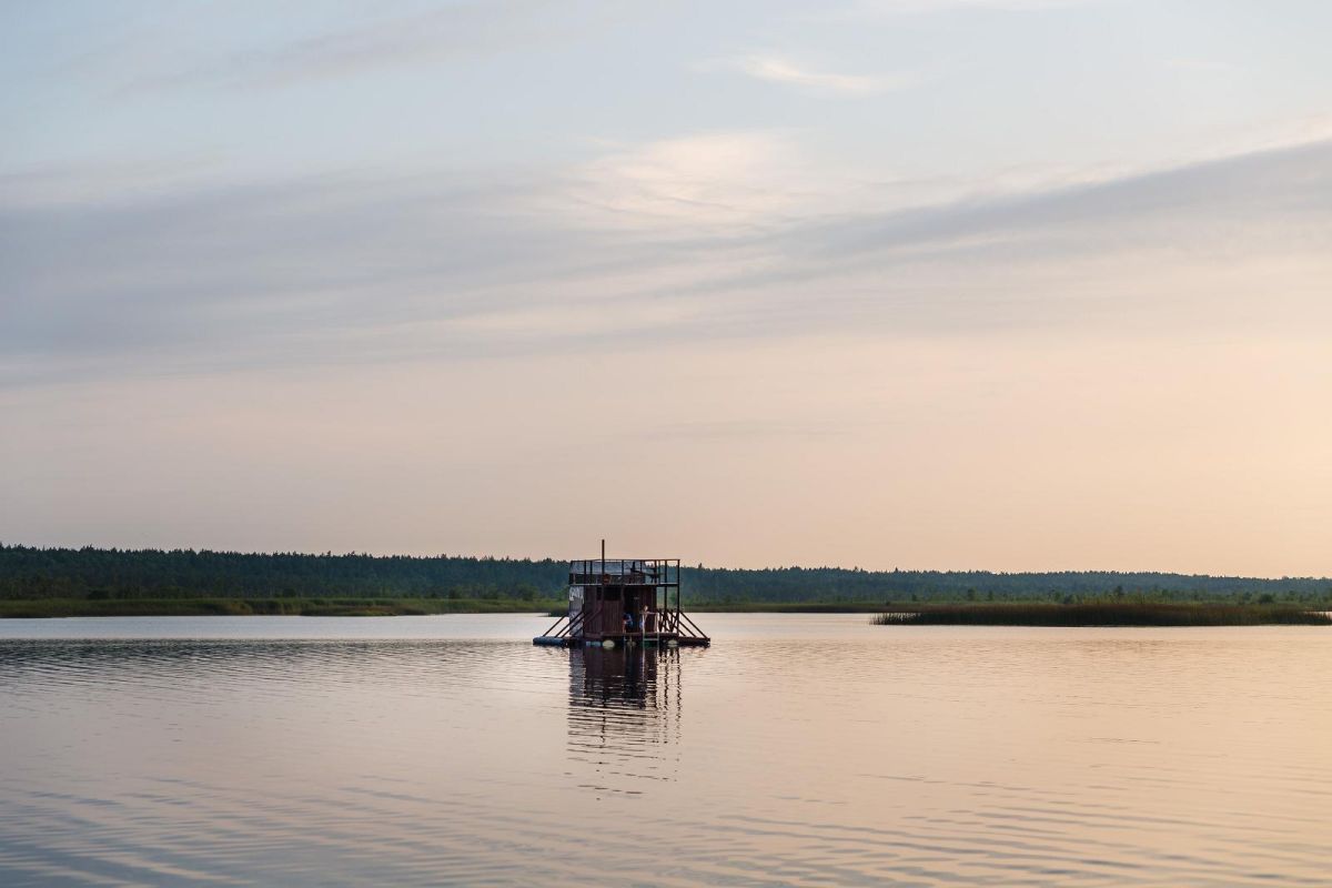 Баня на плоту в деревне отдыха Эрмисту