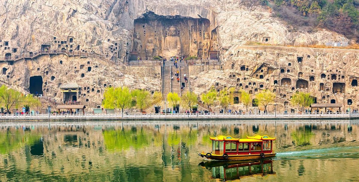 Гроты Лунмэня (Пещеры 10 000 Будд)