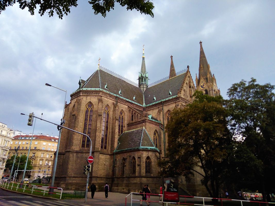 Площадь Мира