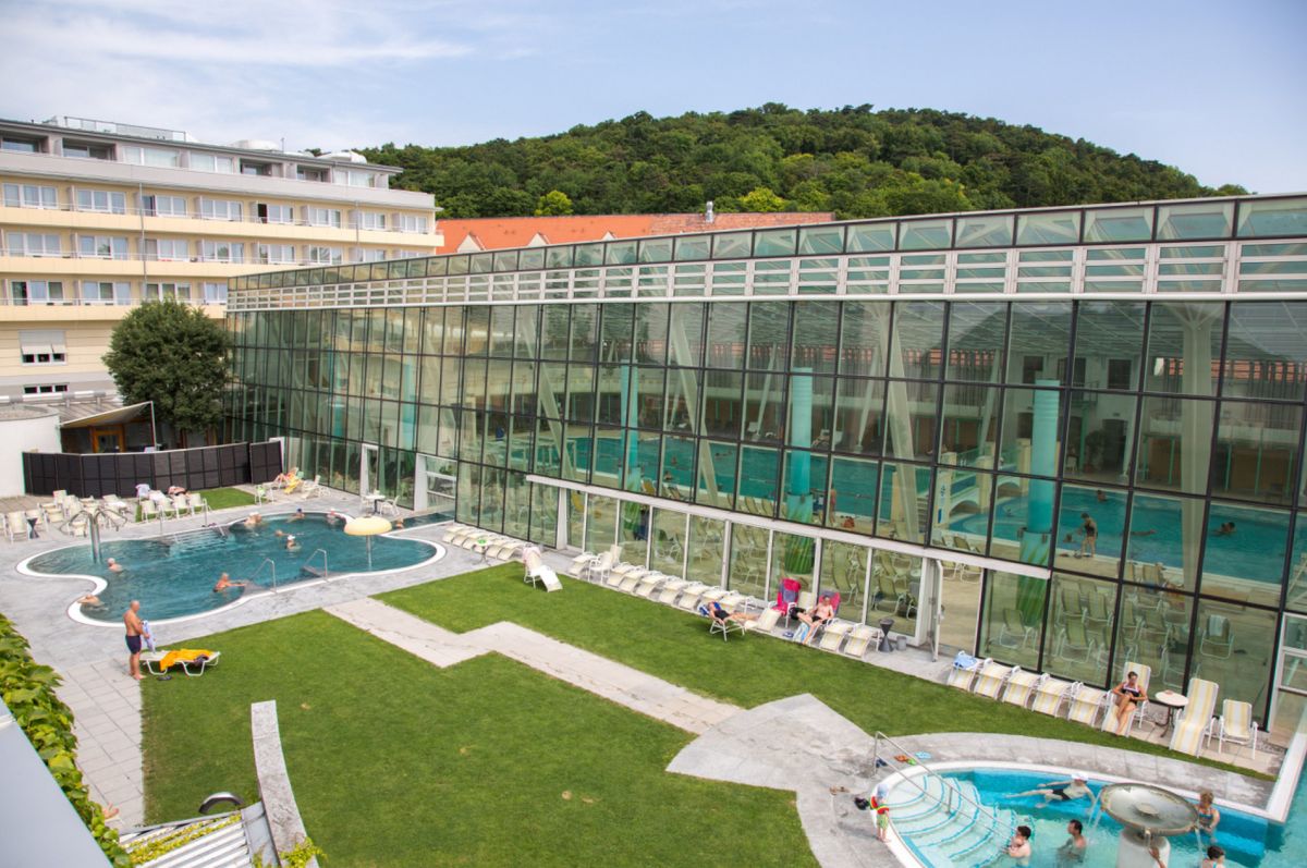 Термальный Комплекс Ромер-Термы (Römertherme Baden)