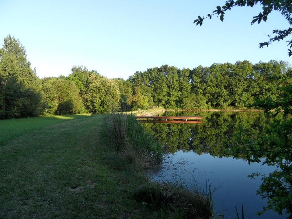 Городской пляж Motol