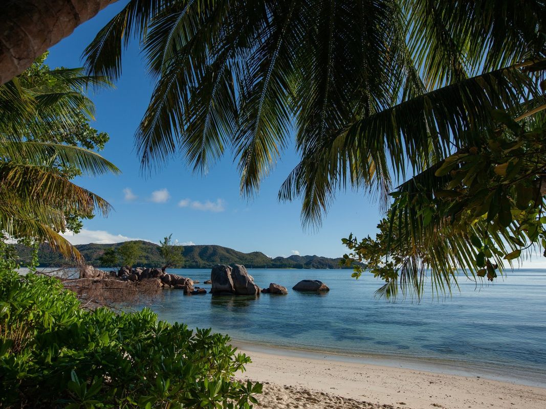 Пляж Анс Такамака, Праслин