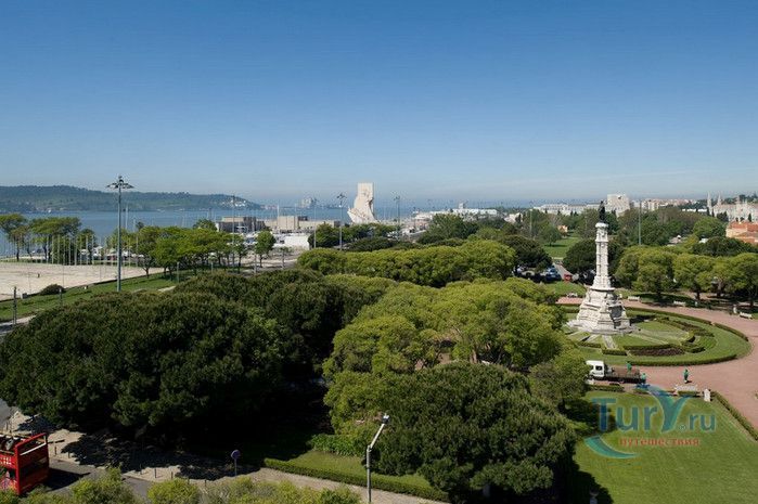 Памятник Первооткрывателям