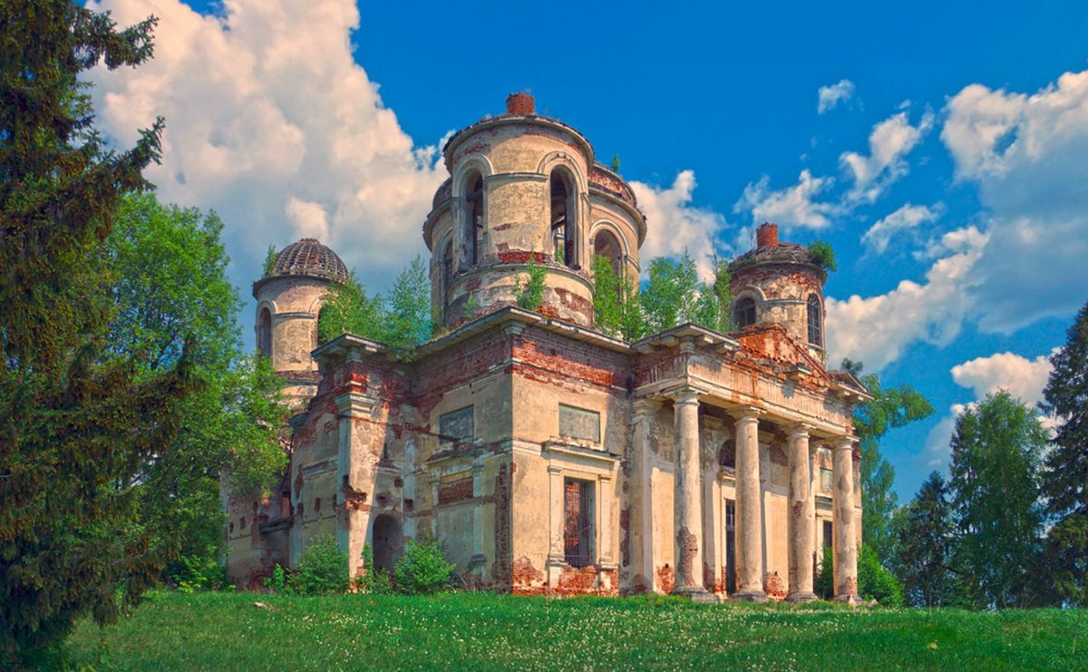 Церковь Троицы Живоначальной на погосте Баранья Гора