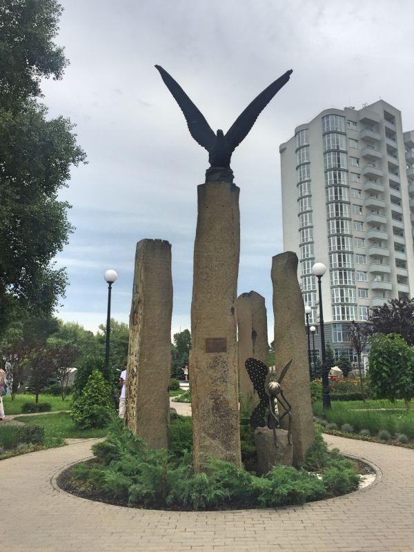 Сад камней на Оболони