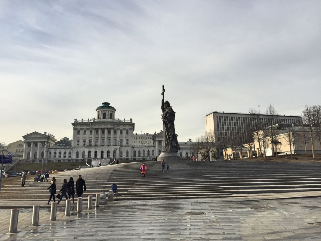 Памятник князю Владимиру