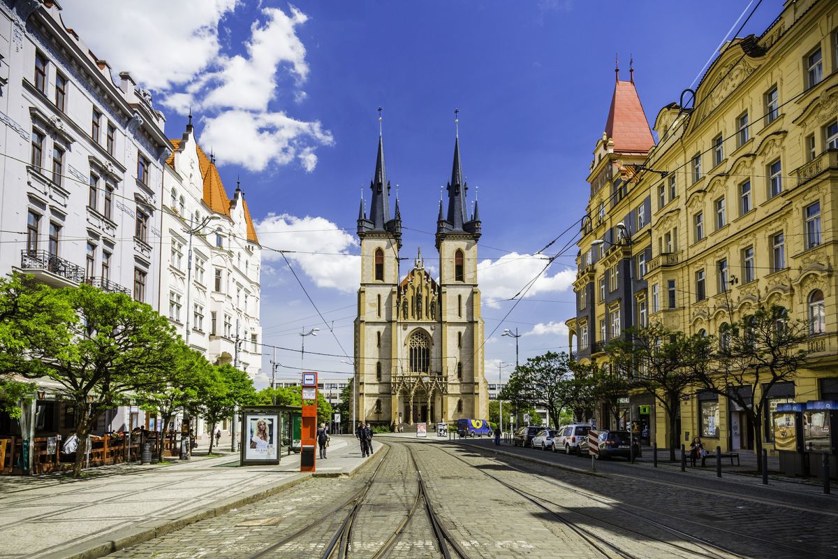 Под зеленым сводом: Изменчивое очарование пражских садов и парков