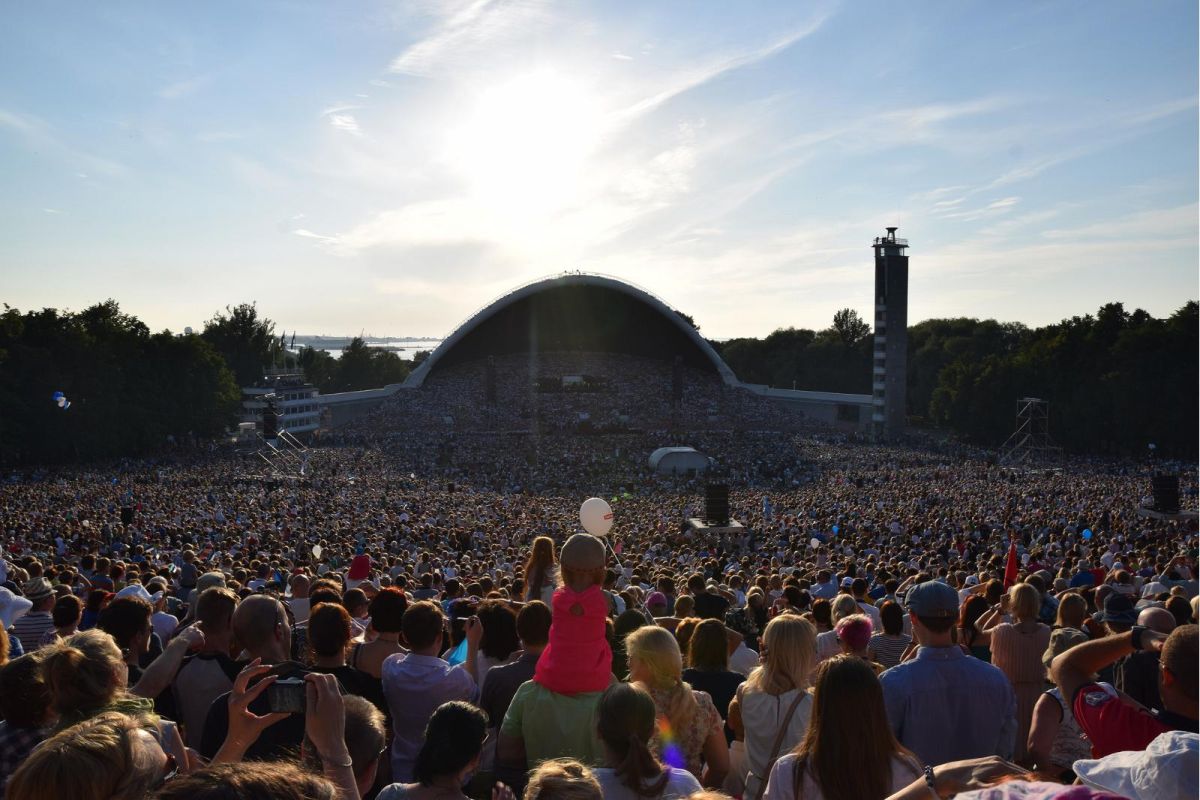 Памятник Густаву Эрнесаксу