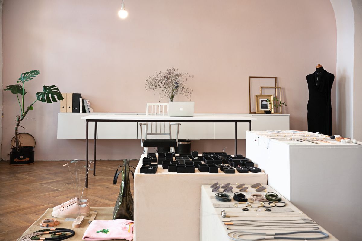 100CLASS concept store