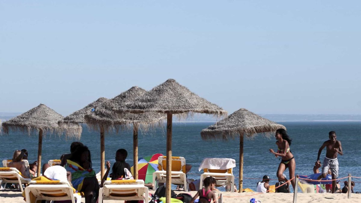 Пляж «Прайя-ди-Санту-Амару»