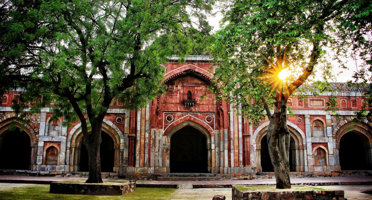 Комплекс Джамали - Камали (Мечеть и гробница Джамали - Камали)