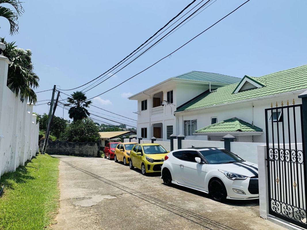 Oceanic View Apartments (Self-Catering)