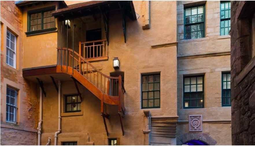 Риддлс Корт