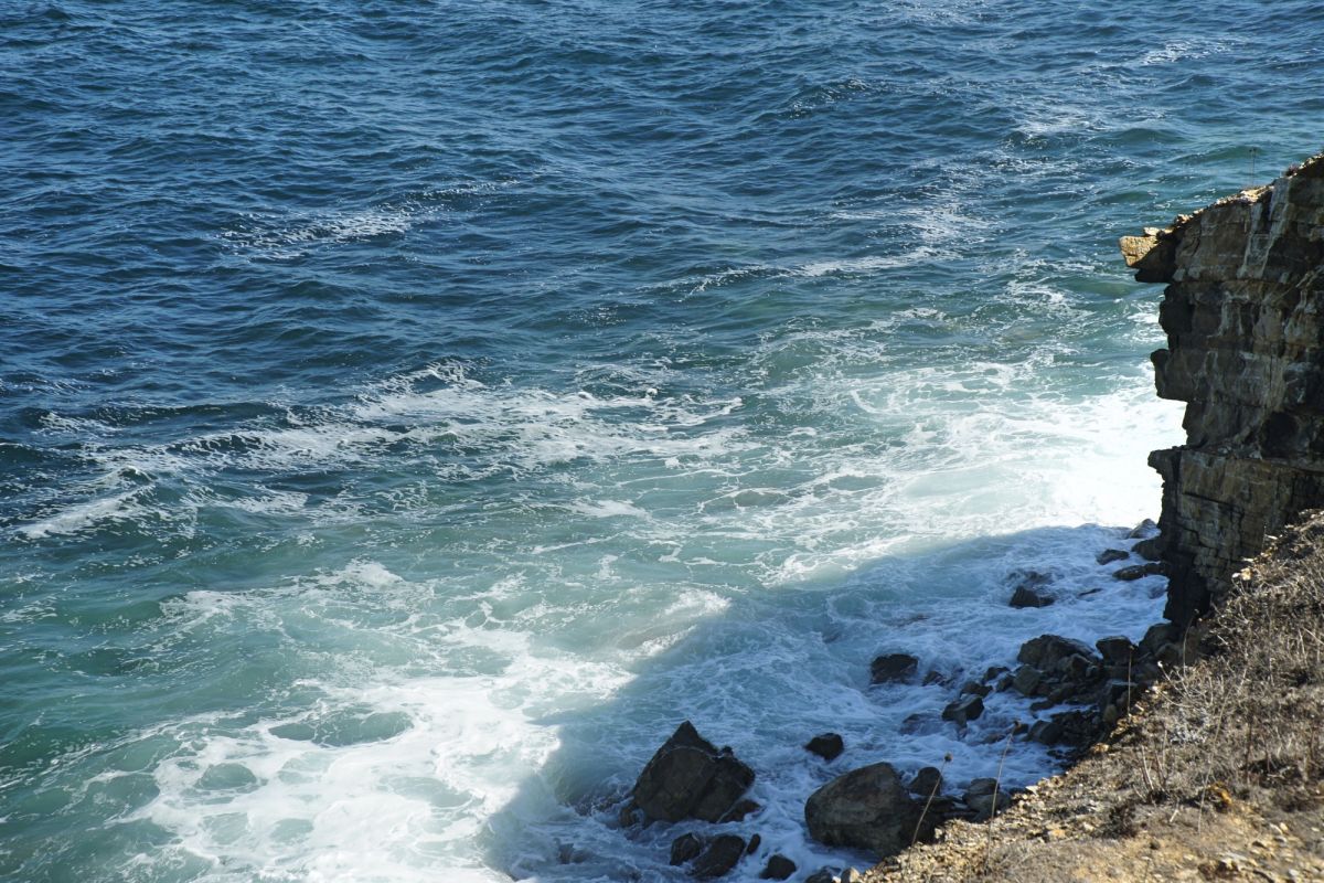 Пляж Кебраду