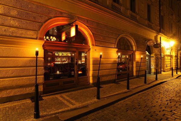 Týnská Bar and Books