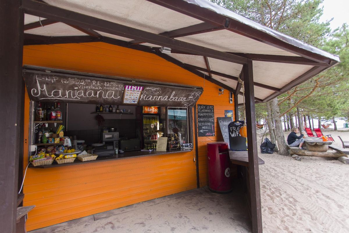 Пляжный бар Manjaana в кемпинге Мяндъяла на Сааремаа