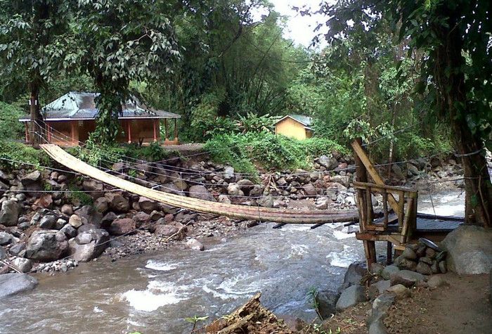 Водопады Дарк Вью (Dark View Falls)