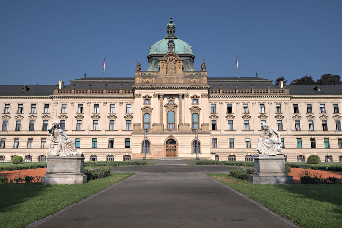 Стракова академия