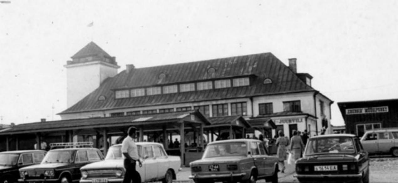 Здание рынка Раквере