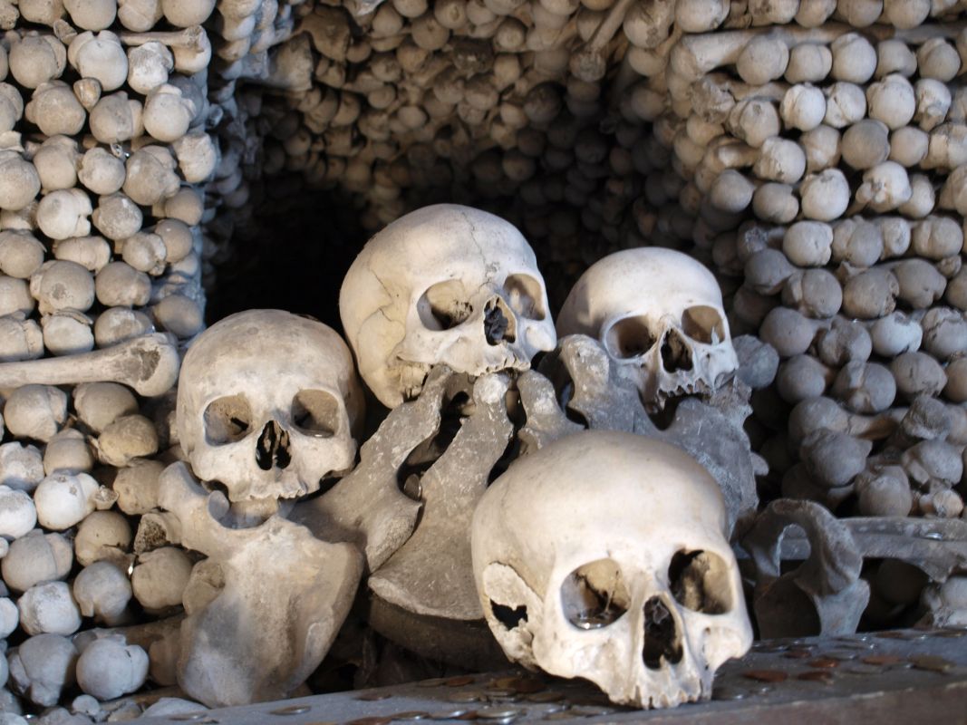 Часовня Всех Святых с костехранилищем (Костница)