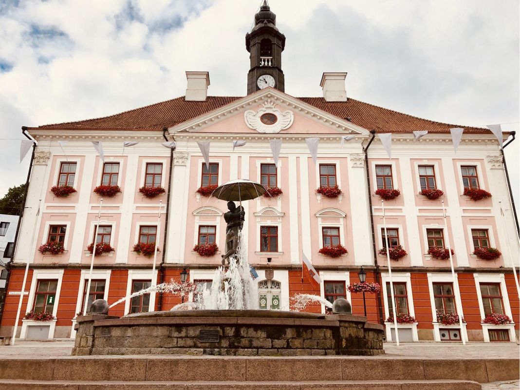 Скульптура с фонтаном 