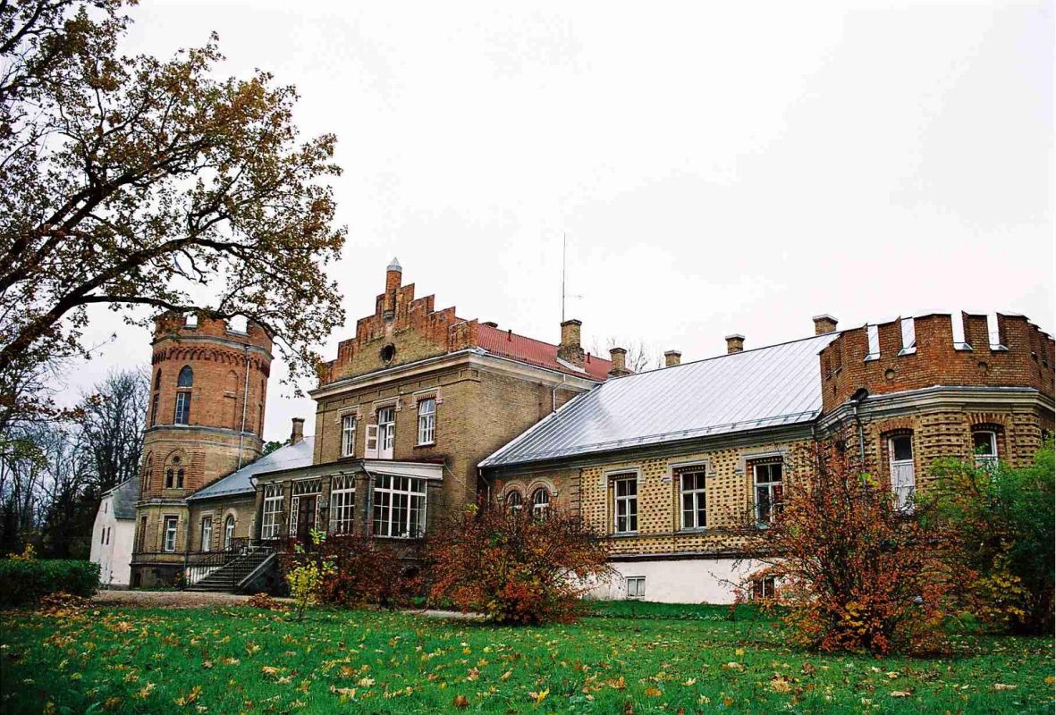 Усадьба Лустивере