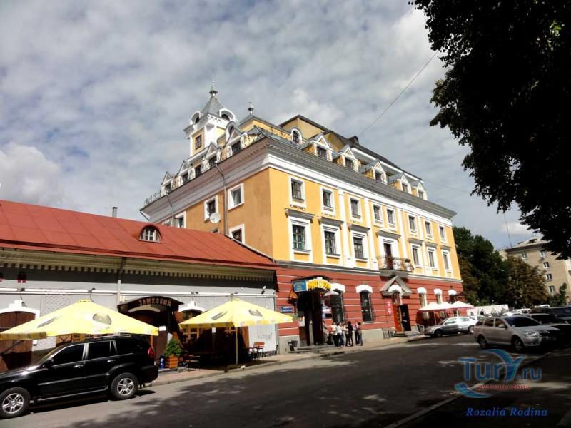 Кафедральная улица