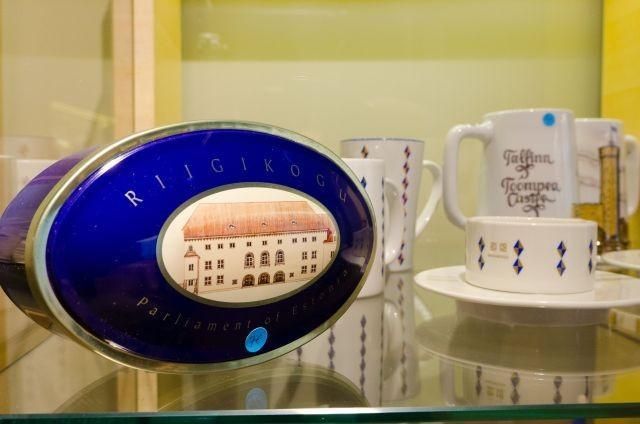 Парламентский сувенирный магазин