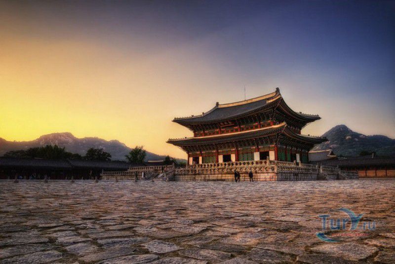 Дворец Кёнбоккун (Дворец Кёнбок)