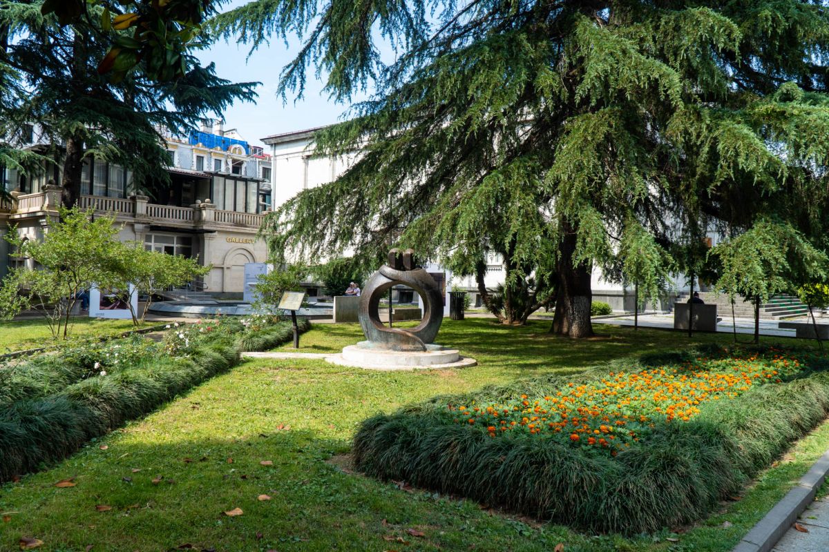 Скульптура Любовь