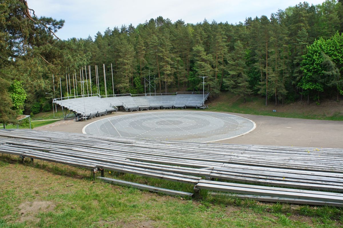 Эстрада Калнайского парка