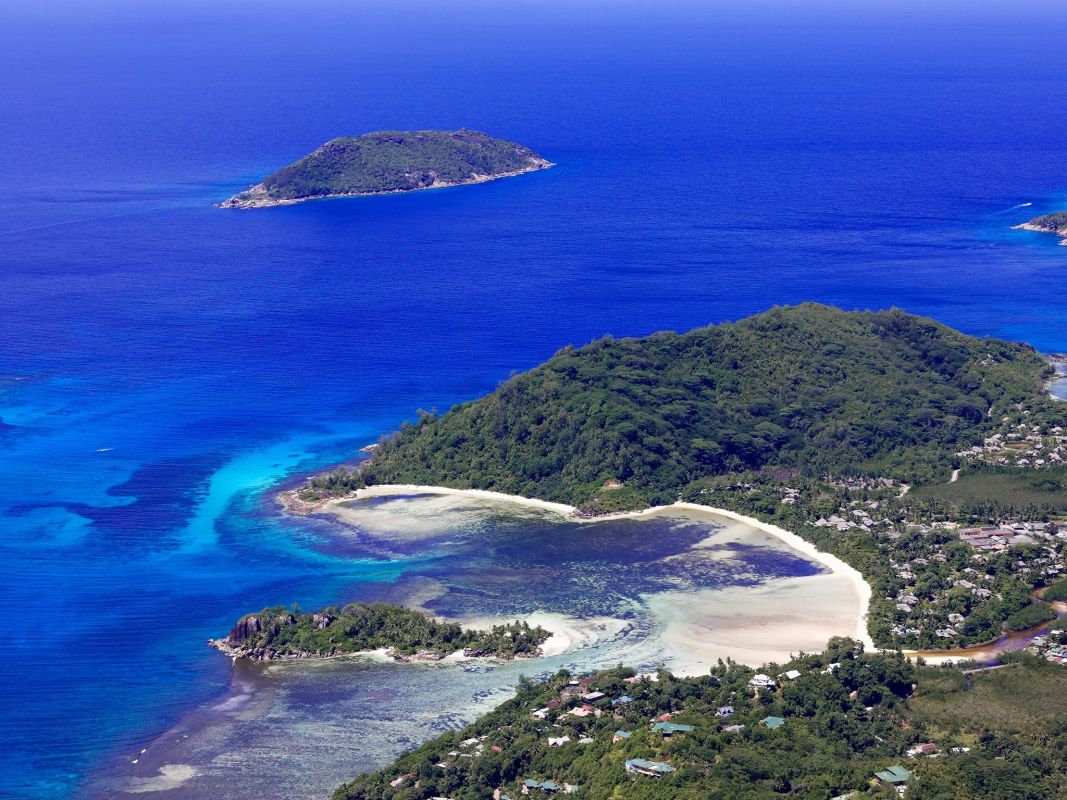 Пляж Анс Л'Ислетт