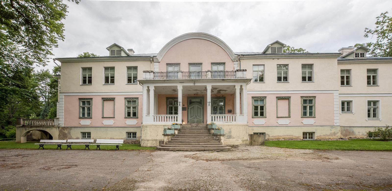 Музейные комнаты усадьбы Лууа