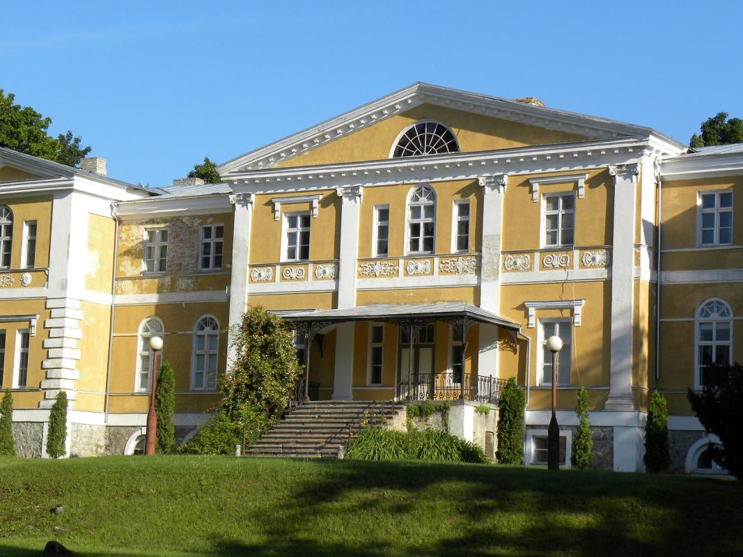 Куремааский дворец и парк