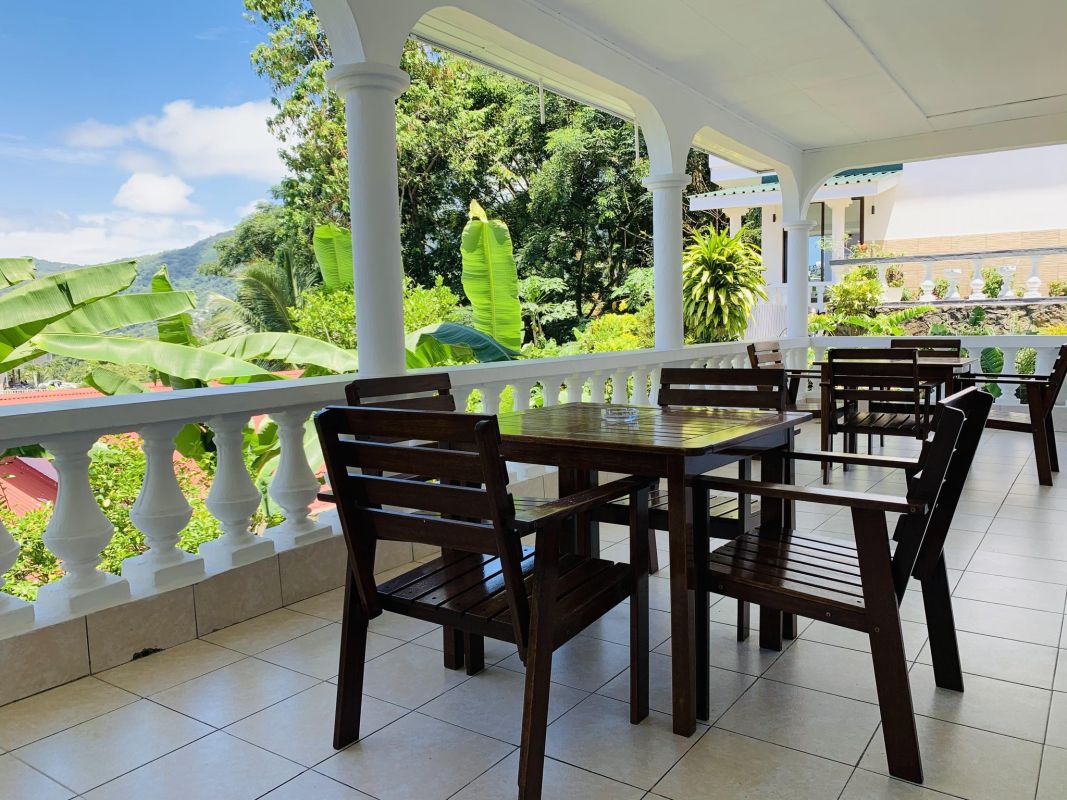 Oceanic View Apartments (Self-Catering)