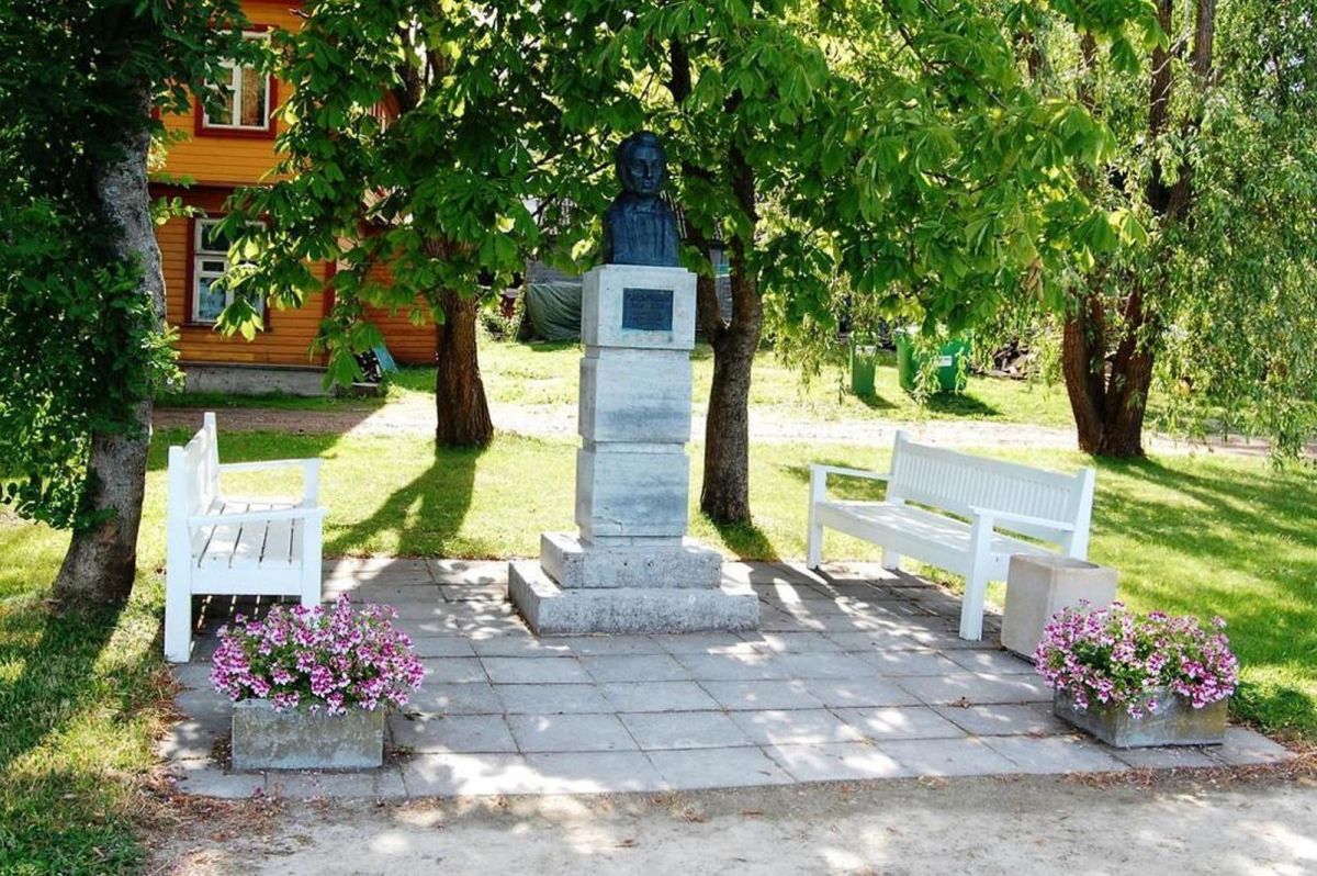 Монумент Карла Абрахама Хунниуса