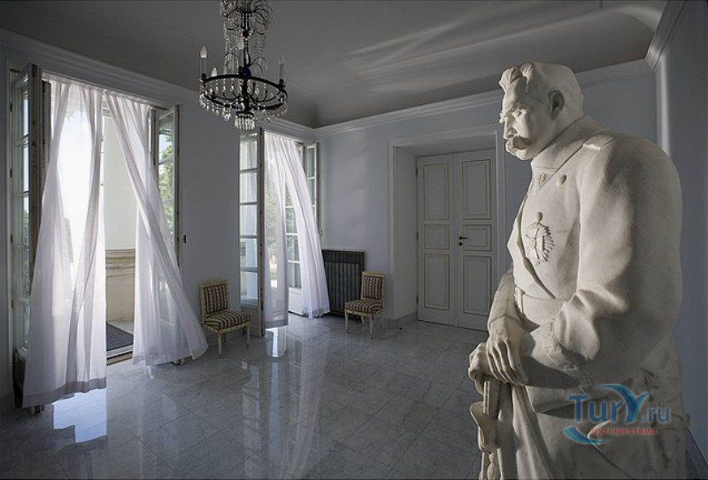 Бельведерский дворец в Варшаве