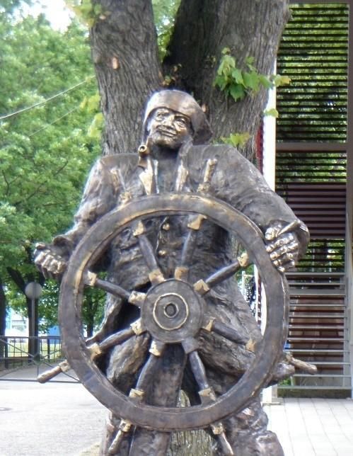 Скульптура Кихнуского Йынна