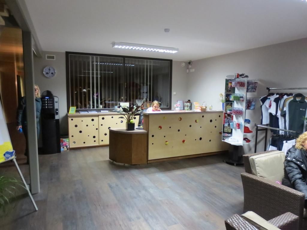 Курессаареский теннисный центр