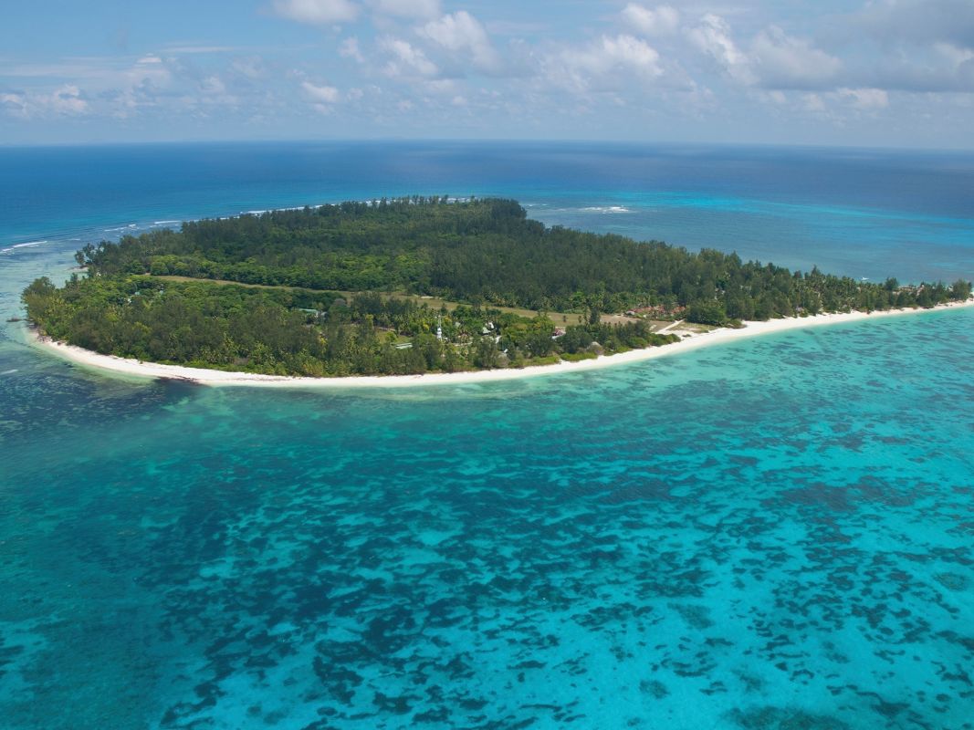 Остров Денис