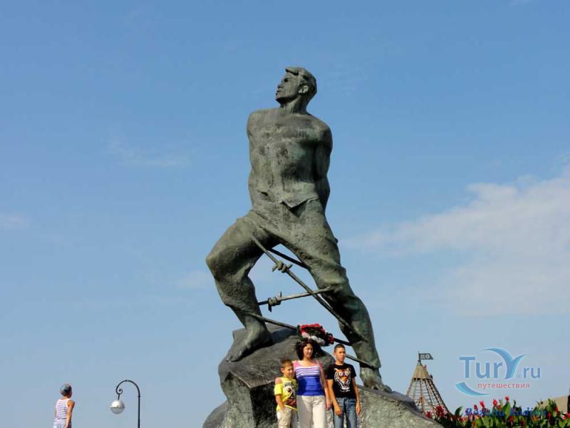 Памятник Мусе Джалилю