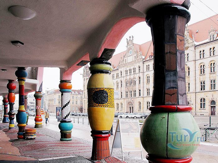 Дом Хундертвассера