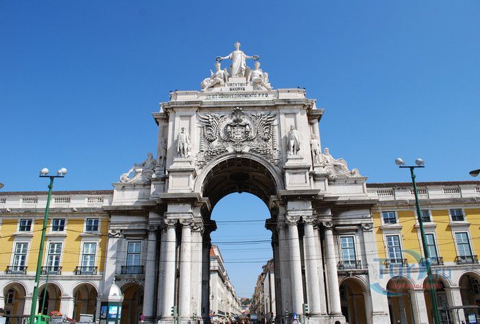 Торговая площадь (Дворцовая площадь)