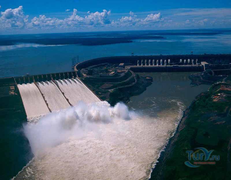 Плотина Итайпу