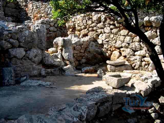 Древний город Лато